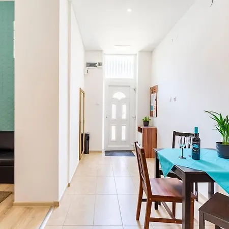 Cosy Studio Close To The City Center *